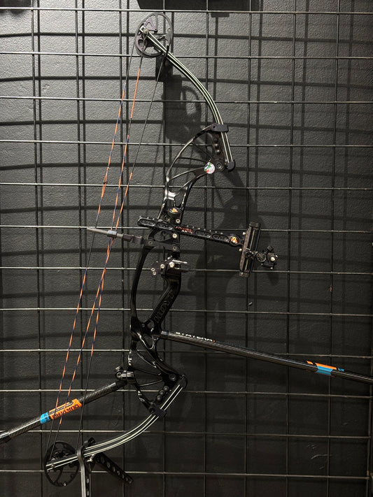 Hoyt Prevail 37 SVX